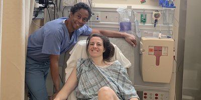 4th times the charm! Post op with the amazing Dr Riley Williams III of HSS right after my femoral allograft osteochondral mosaicplasty 🦵💪